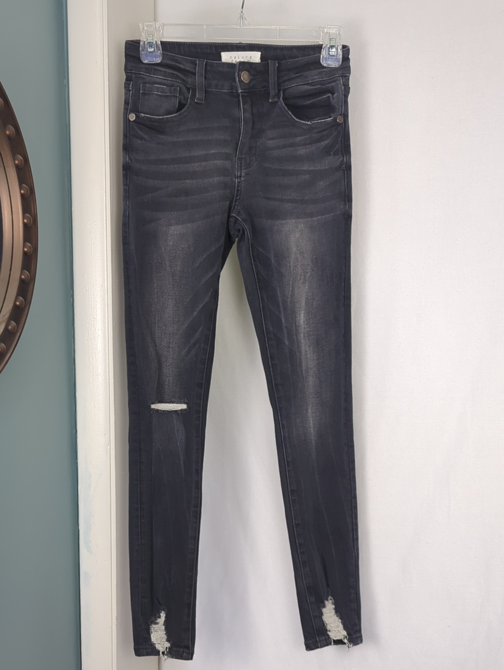 NATURE DENIM Women's Size 3 Dark Wash Distressed Skinny Jeans